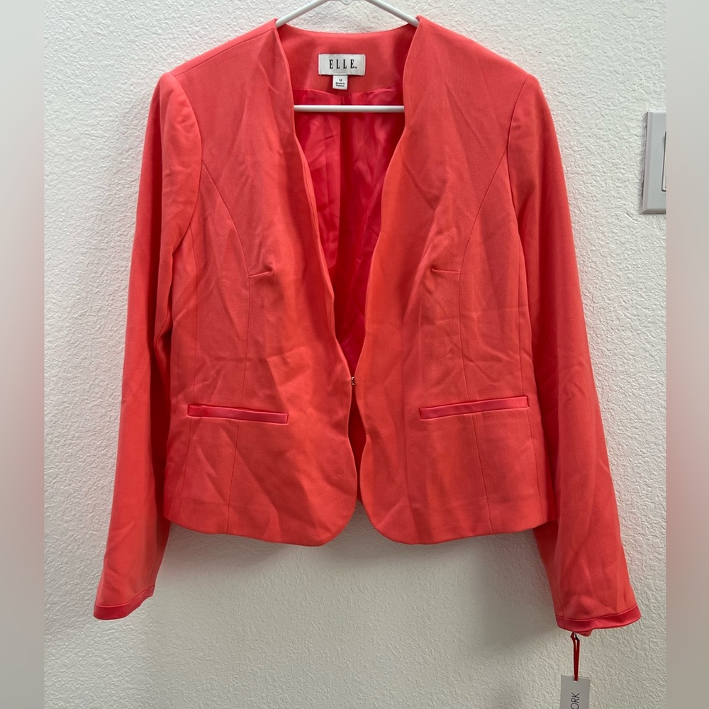 💛ELLE Salmon/Coral Colored Scalloped Blazer, size 12
